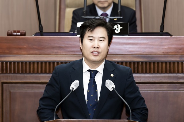 지난 7일 열린 제222회 임시회 2차 본회의에서 오강현 의원이 5분 자유발언을 하고 있다.(사진=김포시의회)