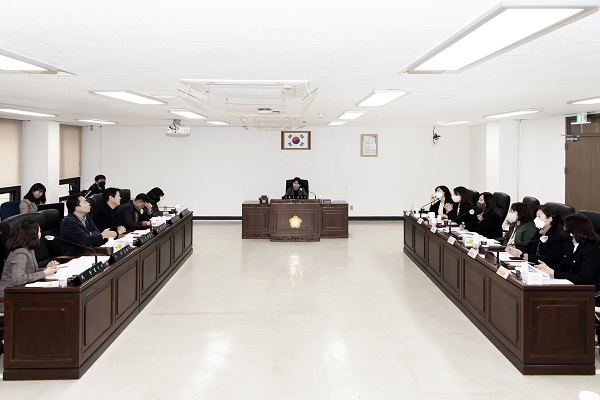 김포시의회 행정복지위원는 지난달 28일어린이집연합회 민간분과와 정담회를 개최했다.(사진=김포시의회)